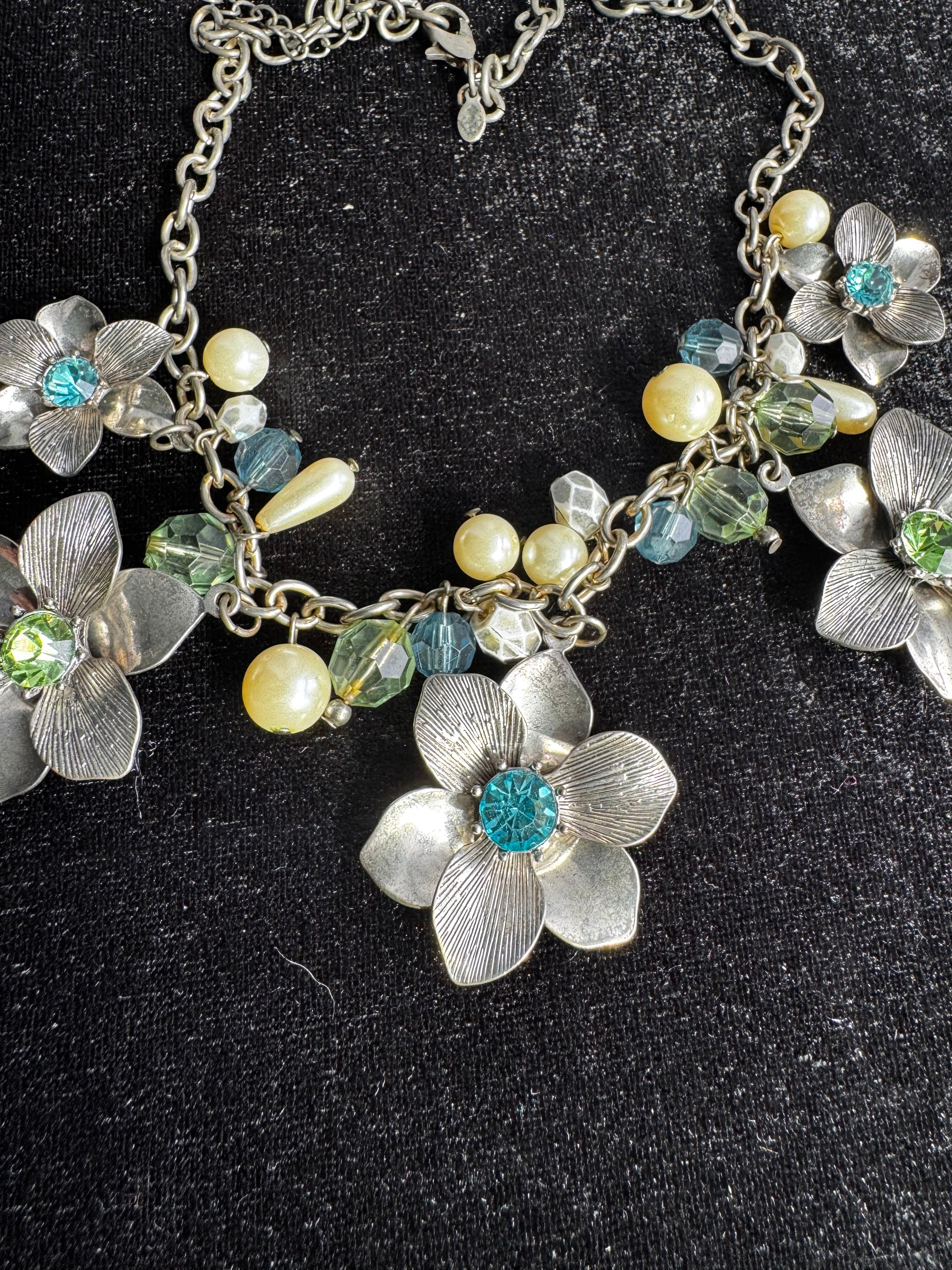 Premier Designs Garden Gate Floral Necklace