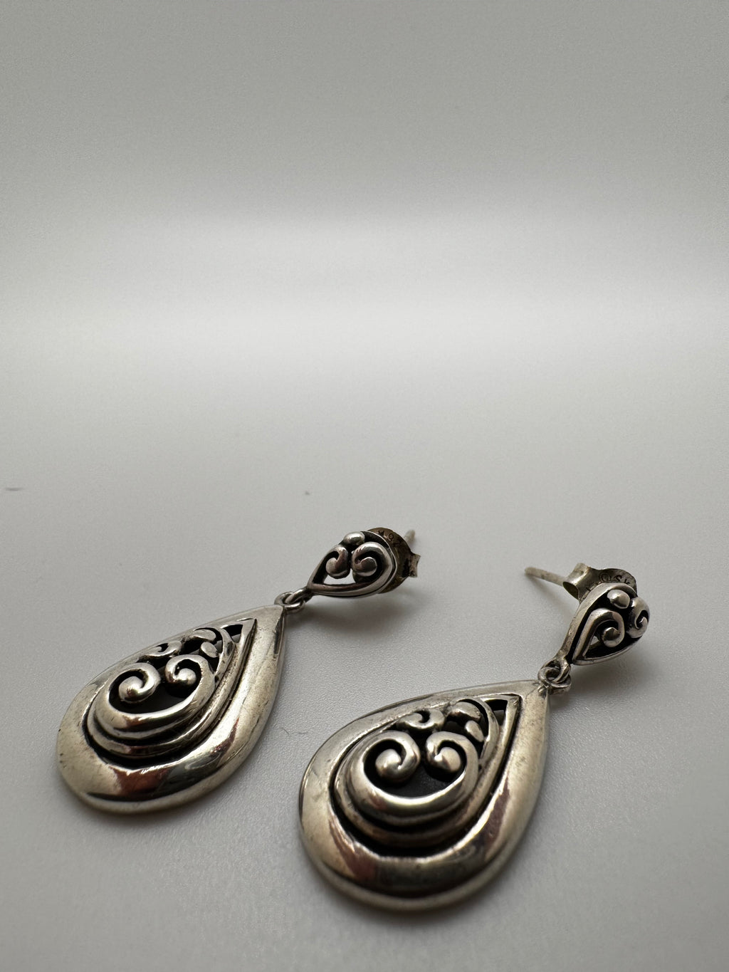 Vintage CSK Thailand 925 Sterling Silver Filigree Teardrop Dangle Earrings