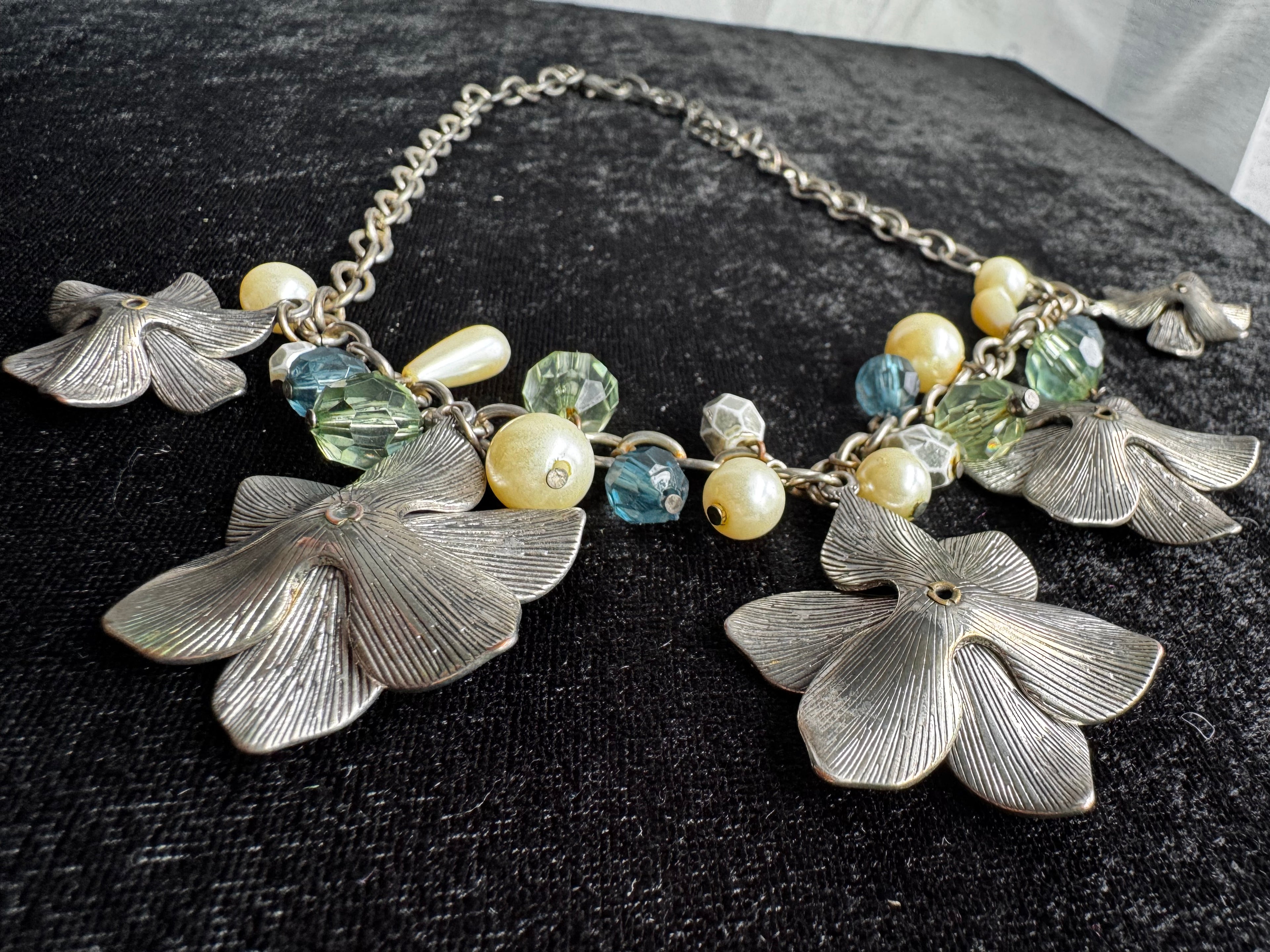 Premier Designs Garden Gate Floral Necklace