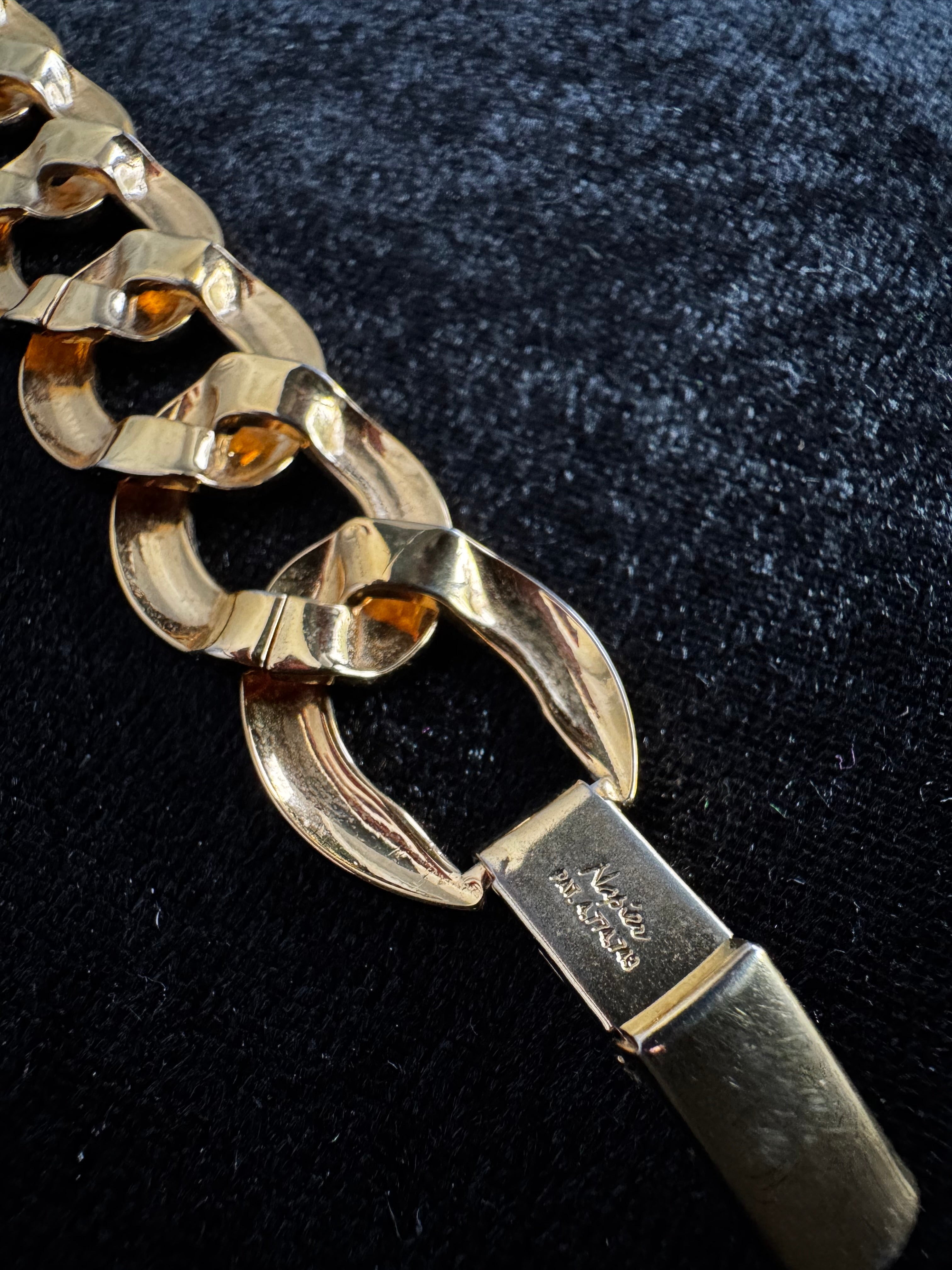 Vintage 1980s Napier Gold-Tone Chunky Curb Link Bracelet – Pat. 4774743