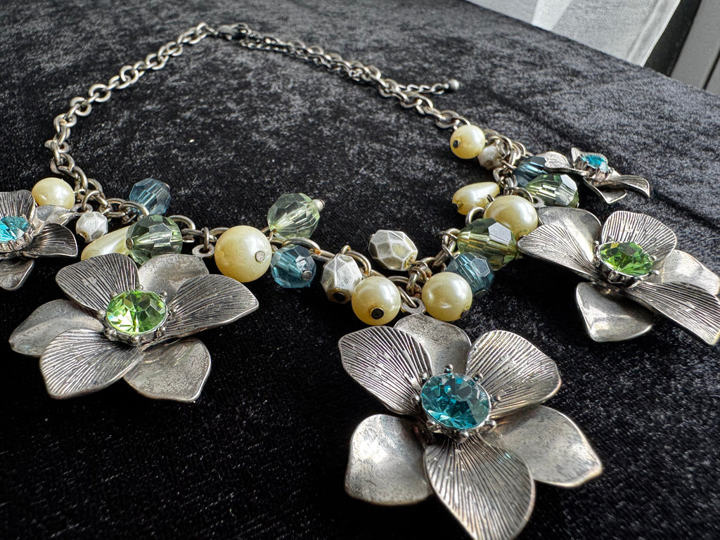 Premier Designs Garden Gate Floral Necklace
