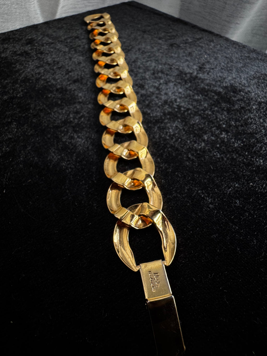 Vintage 1980s Napier Gold-Tone Chunky Curb Link Bracelet – Pat. 4774743